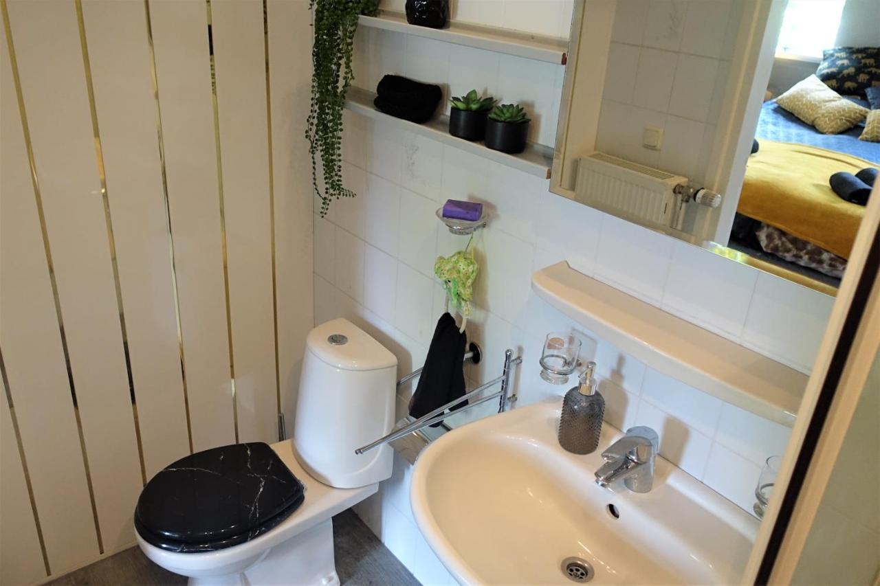 Bed and Breakfast De Aardigeyt Гитхорн Экстерьер фото